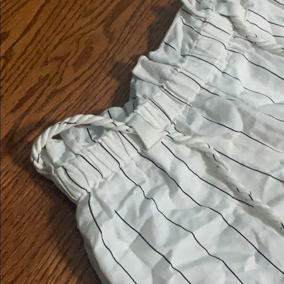 Loose fit pants - Picture 2 of 4